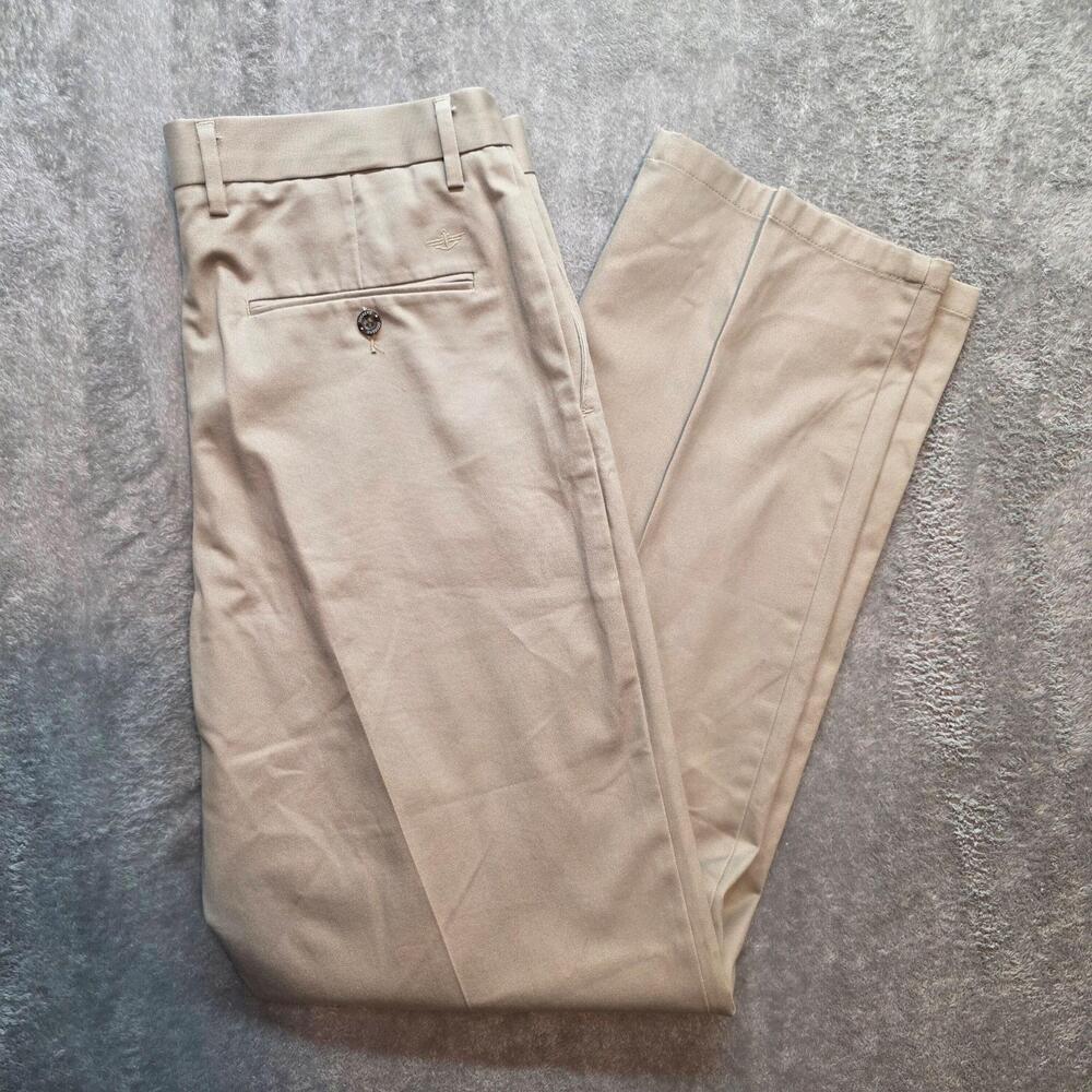 Dockers Khaki Pants Mens 32x34 Beige Classic Fit Pleated Straight Leg Stretch